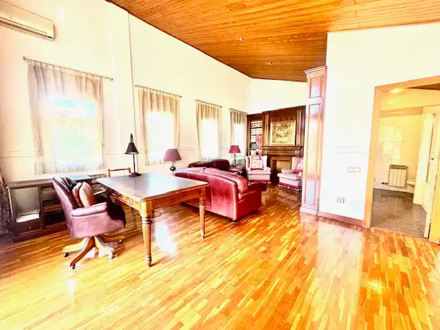 Sala d'estar de Casa adosada en venda en Sant Cugat del Vallès amb Aire condicionat, Calefacció i Jardí privat