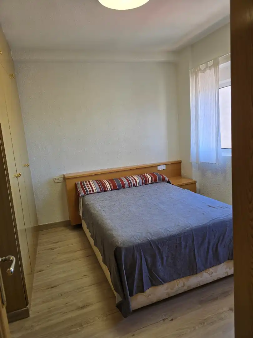 Habitación de Apartamento de alquiler en Murcia con Aire acondicionado, Calefacción y Amueblado