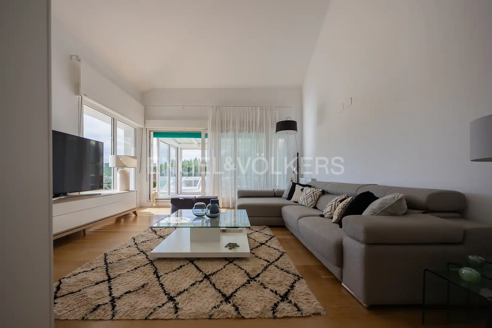 Sala de estar de Casa adosada en venta en Larrabetzu con Aire acondicionado, Calefacción y Jardín privado