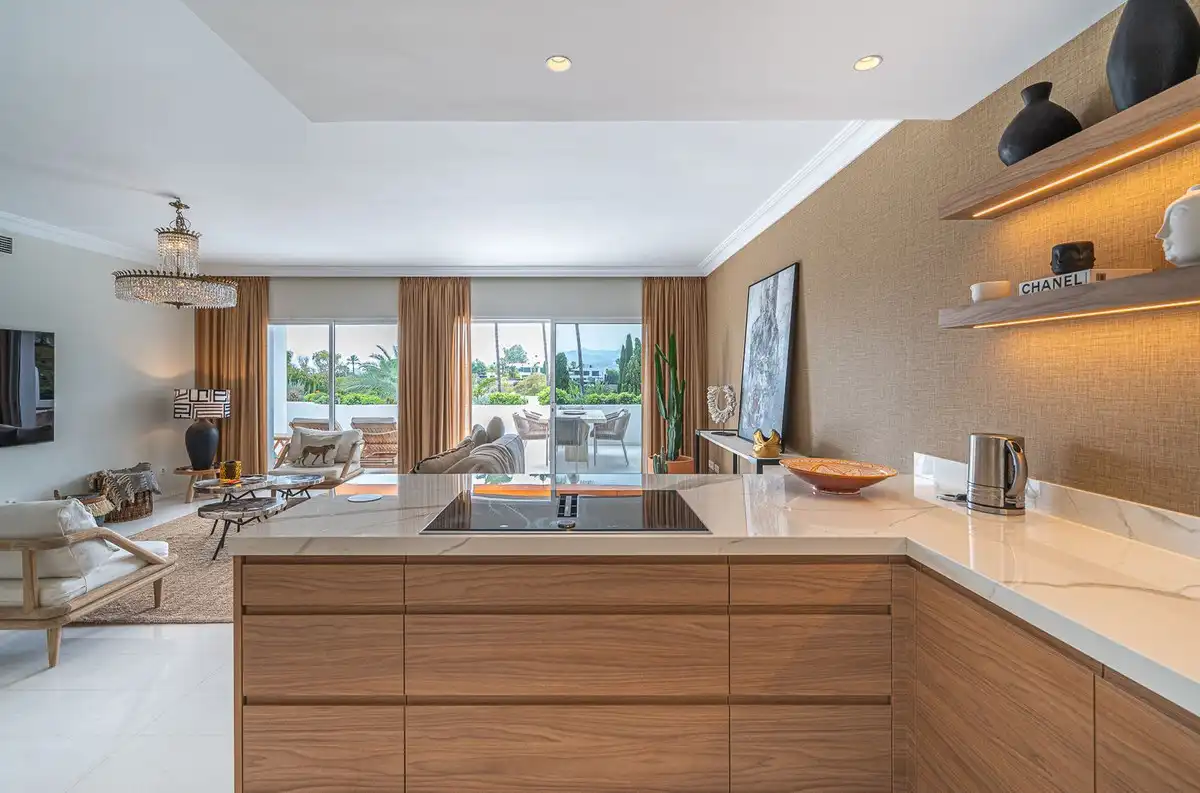 Kitchen of Flat for sale in Marbella  with Air Conditioner, Terrace and Storage room