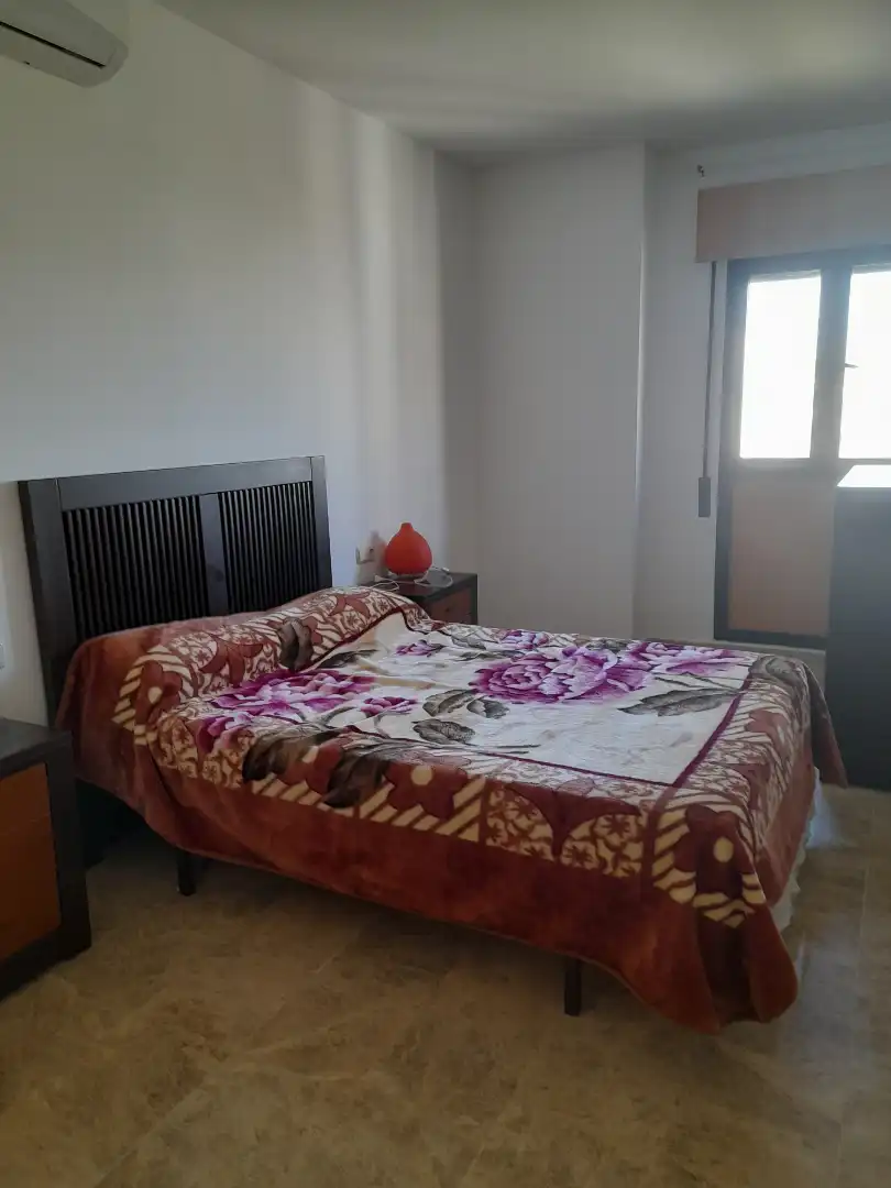 Dormitori de Apartament de lloguer en Ceuta amb Moblat, Forn i Rentadora