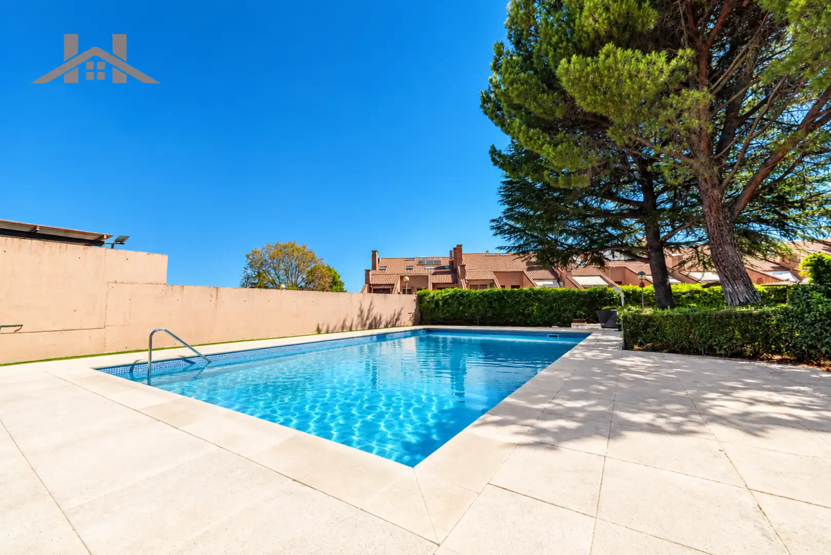 Piso con terraza en venta en M-515