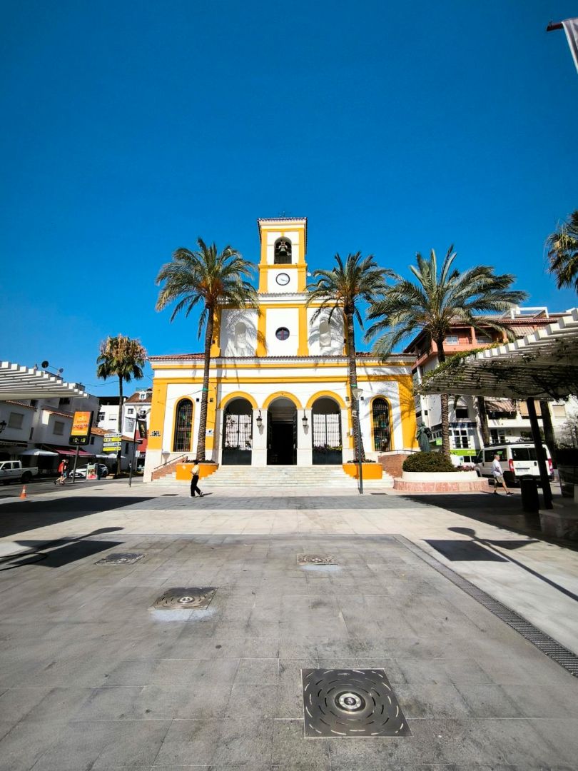 Exterior view of Flat for sale in Marbella  with Air Conditioner, Terrace and Furnished