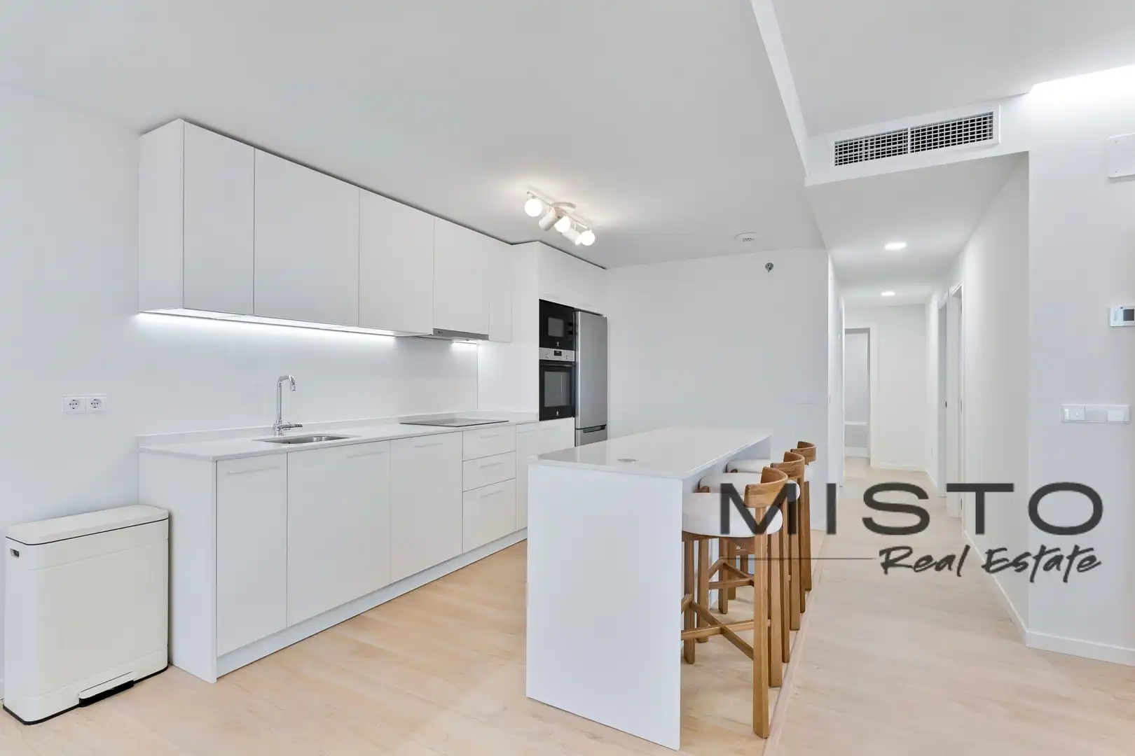 Kitchen of Flat for rent in Nueva Andalucía