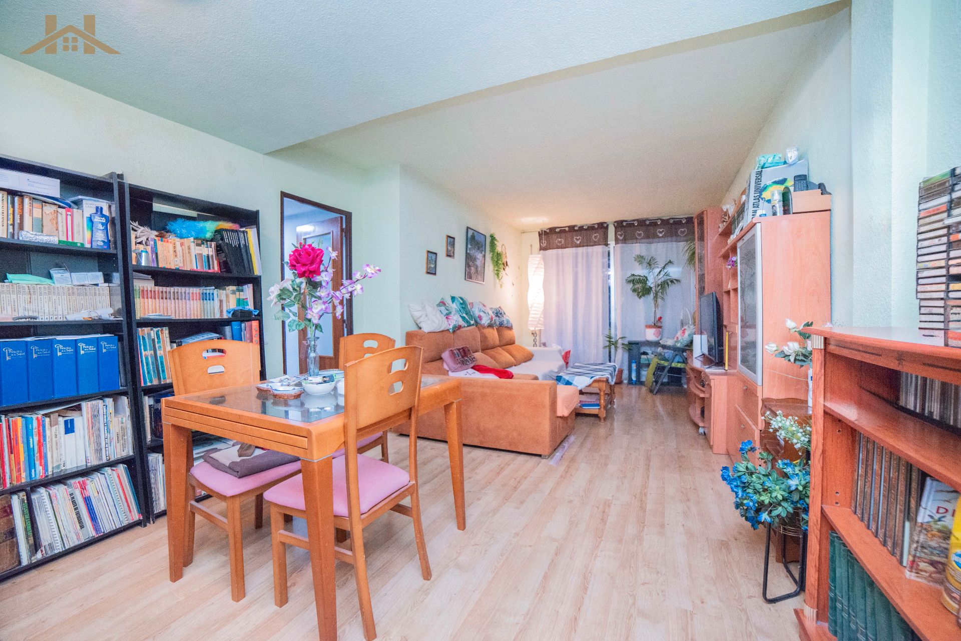 Sala d'estar de Pis en venda en Collado Villalba amb Calefacció, Terrassa i Piscina comunitària