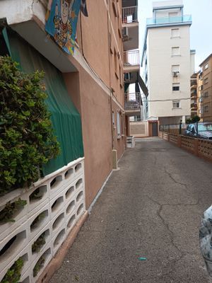 Vista exterior de Pis en venda en Gandia amb Terrassa i Balcó