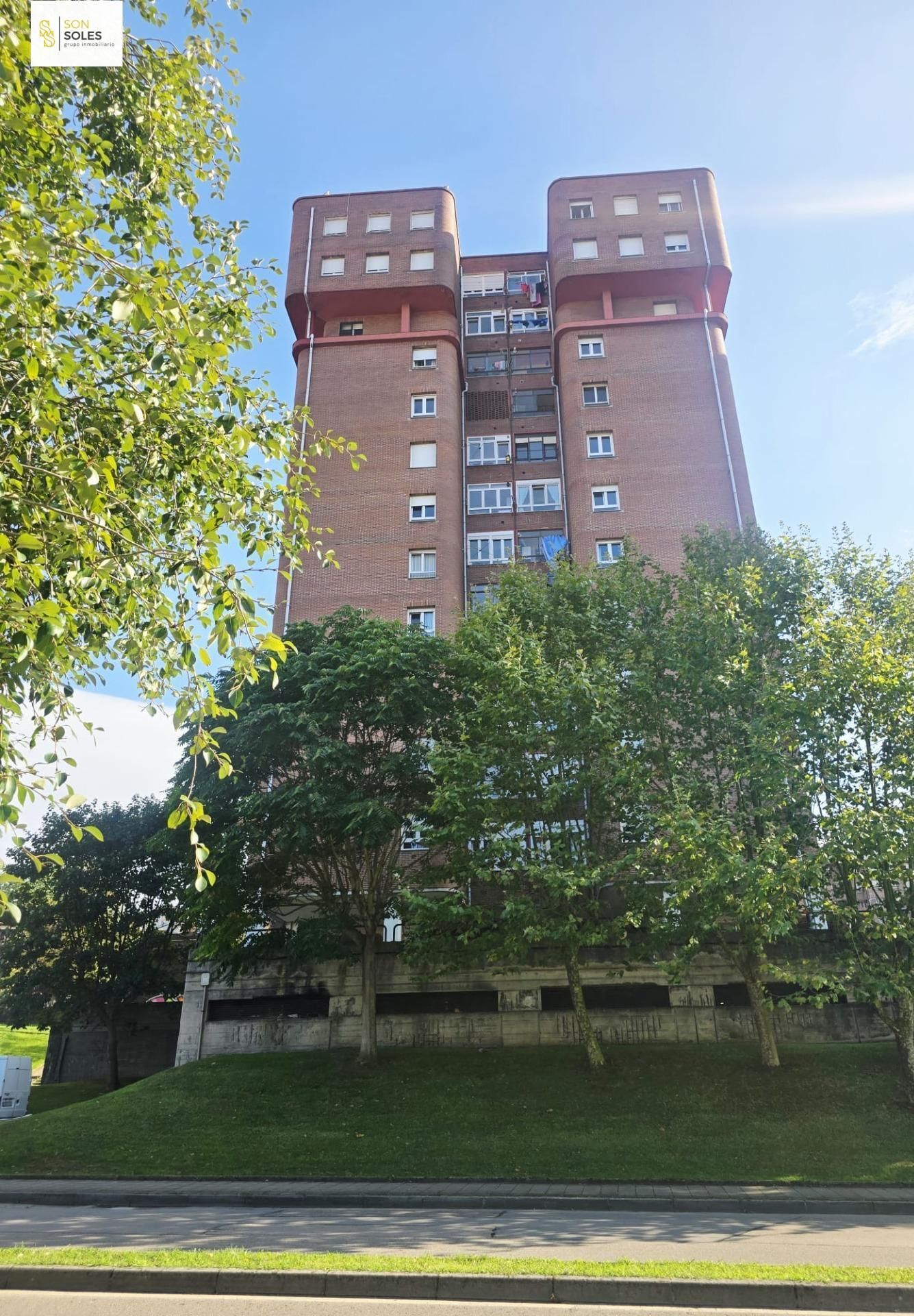 Vista exterior de Pis en venda en Santander amb Terrassa