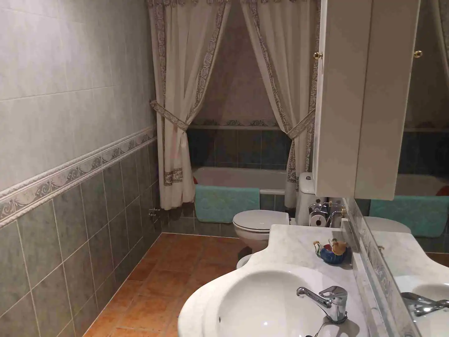Bathroom of Houses for sale in Marugán, Segovia