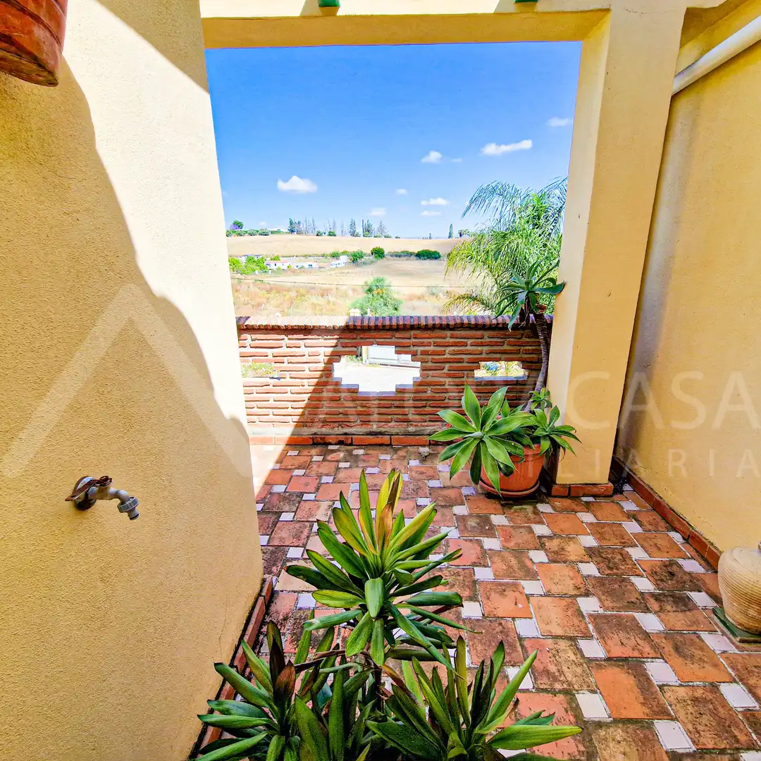 Jardí de Casa o xalet en venda en Alhaurín de la Torre amb Aire condicionat, Jardí privat i Terrassa