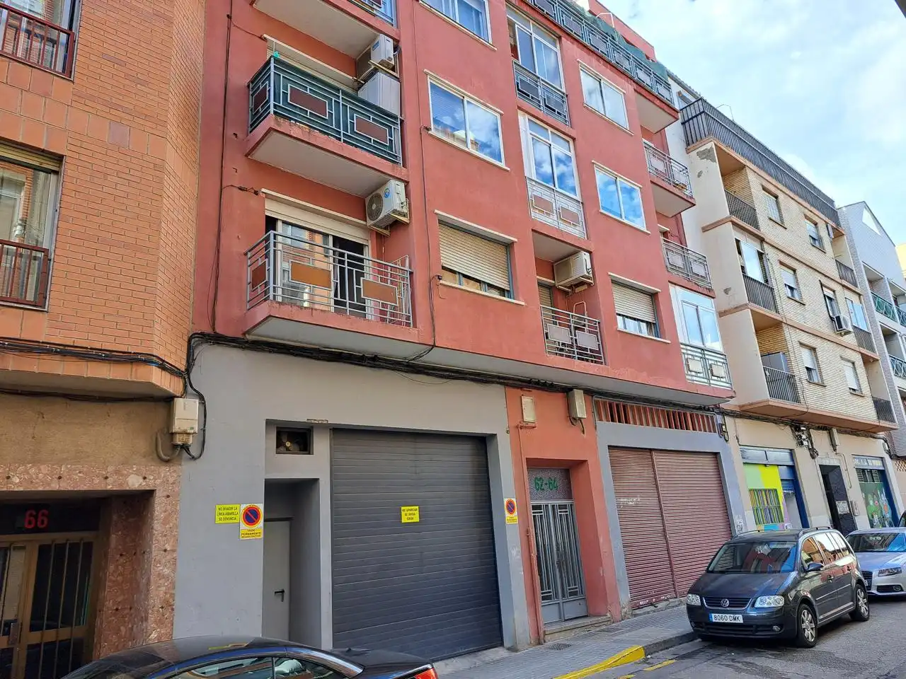 Exterior view of Flat for sale in Zaragoza  with Air Conditioner