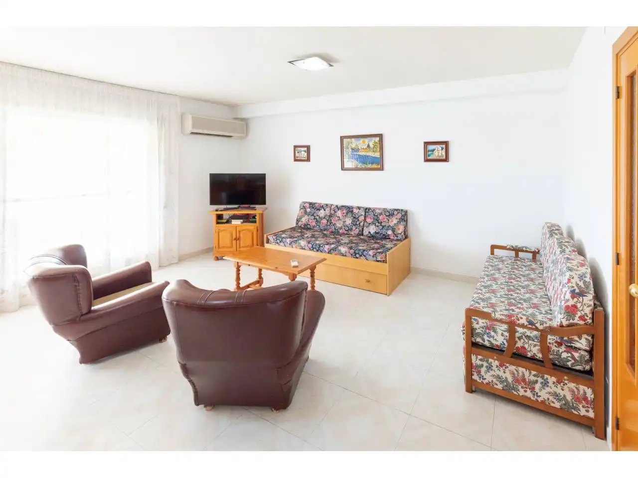 Living room of Flat for sale in Cambrils  with Air Conditioner, Terrace and Furnished