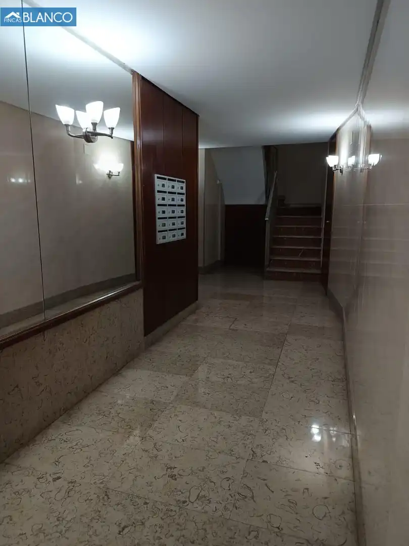 Piso en venta en L'Hospitalet de Llobregat con Aire acondicionado, Calefacción y Parquet