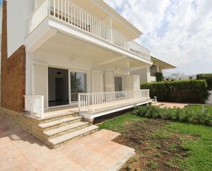 Exterior view of Single-family semi-detached to rent in El Vendrell  with Air Conditioner and Terrace