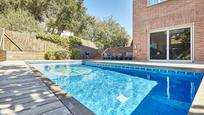 Swimming pool of Single-family semi-detached for sale in Sant Cugat del Vallès  with Air Conditioner, Heating and Terrace