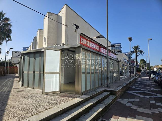 Local comercial en Venta en Diputació en Cap de Sant Pere