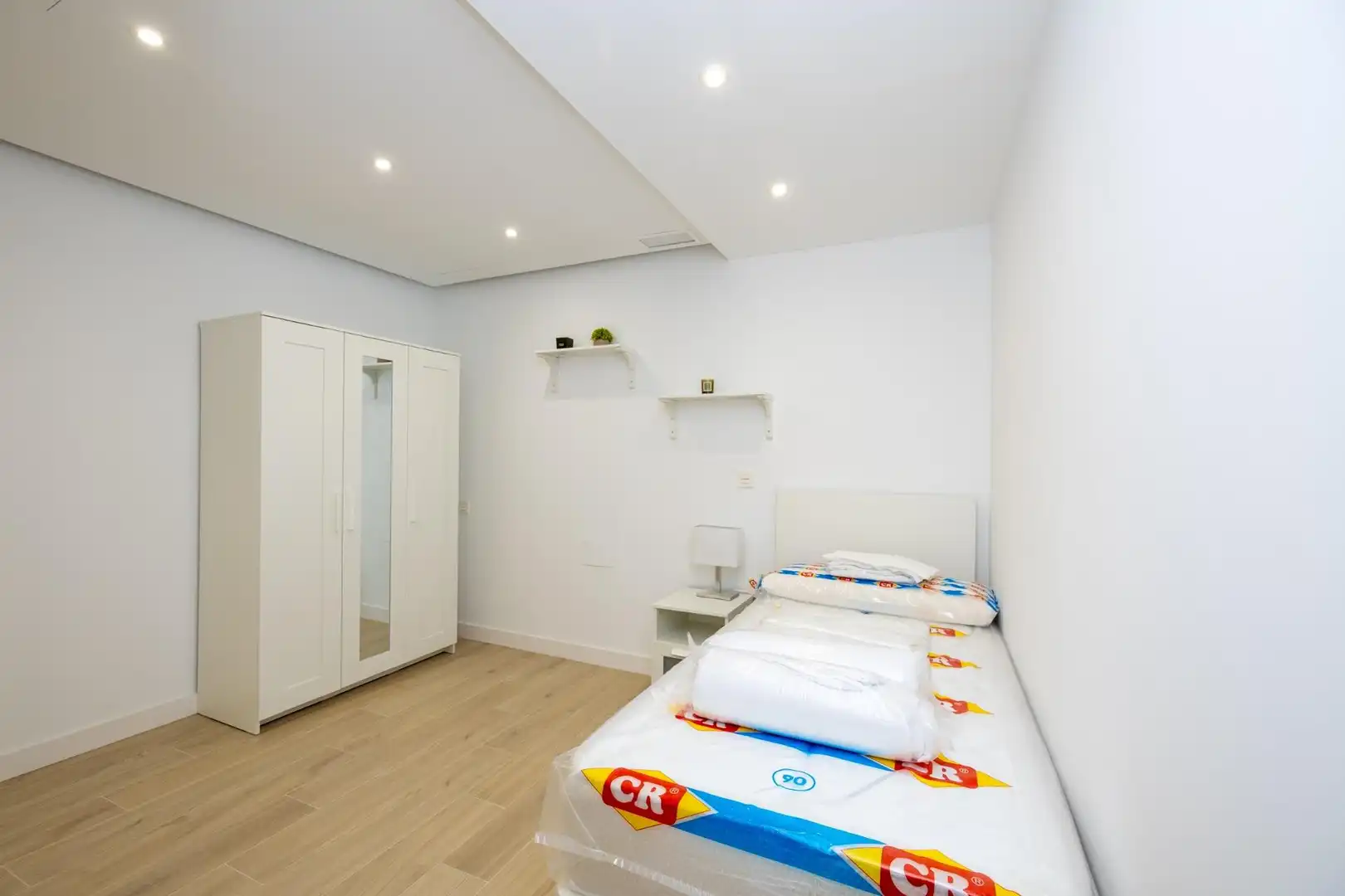 Bedroom of Flat for rent in Granada  with Air Conditioner and Heating