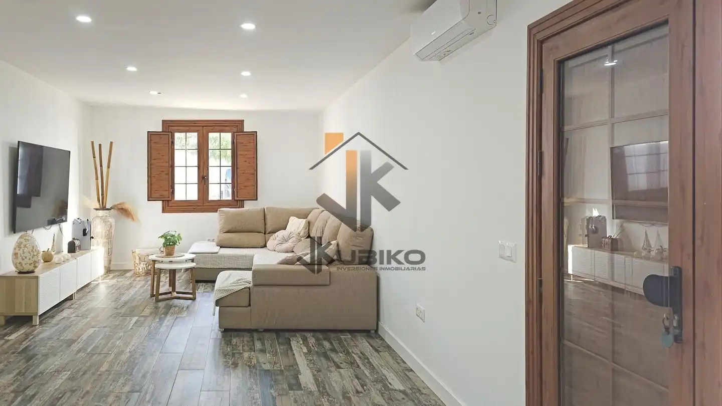 Living room of Houses for sale in Arafo  with Air Conditioner, Private garden and Terrace