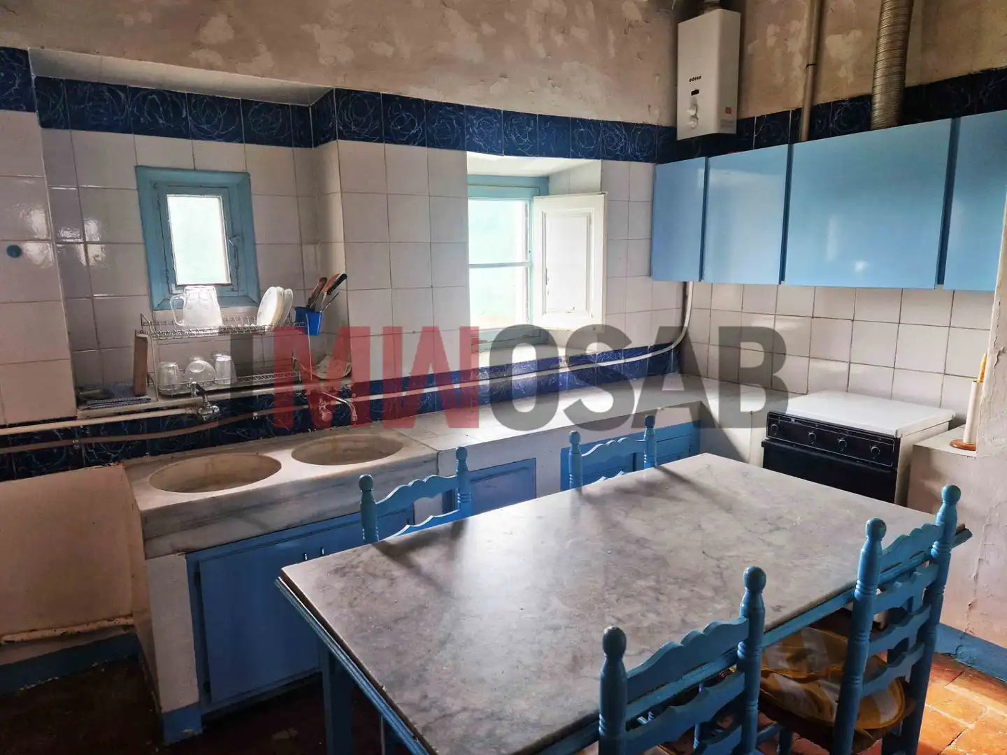 Cuina de Finca rústica en venda en Berga amb Jardí privat, Terrassa i Balcó