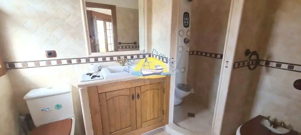 Badezimmer von Country house zum Verkauf in Cartagena mit Privatgarten, Schwimmbad und Möbliert