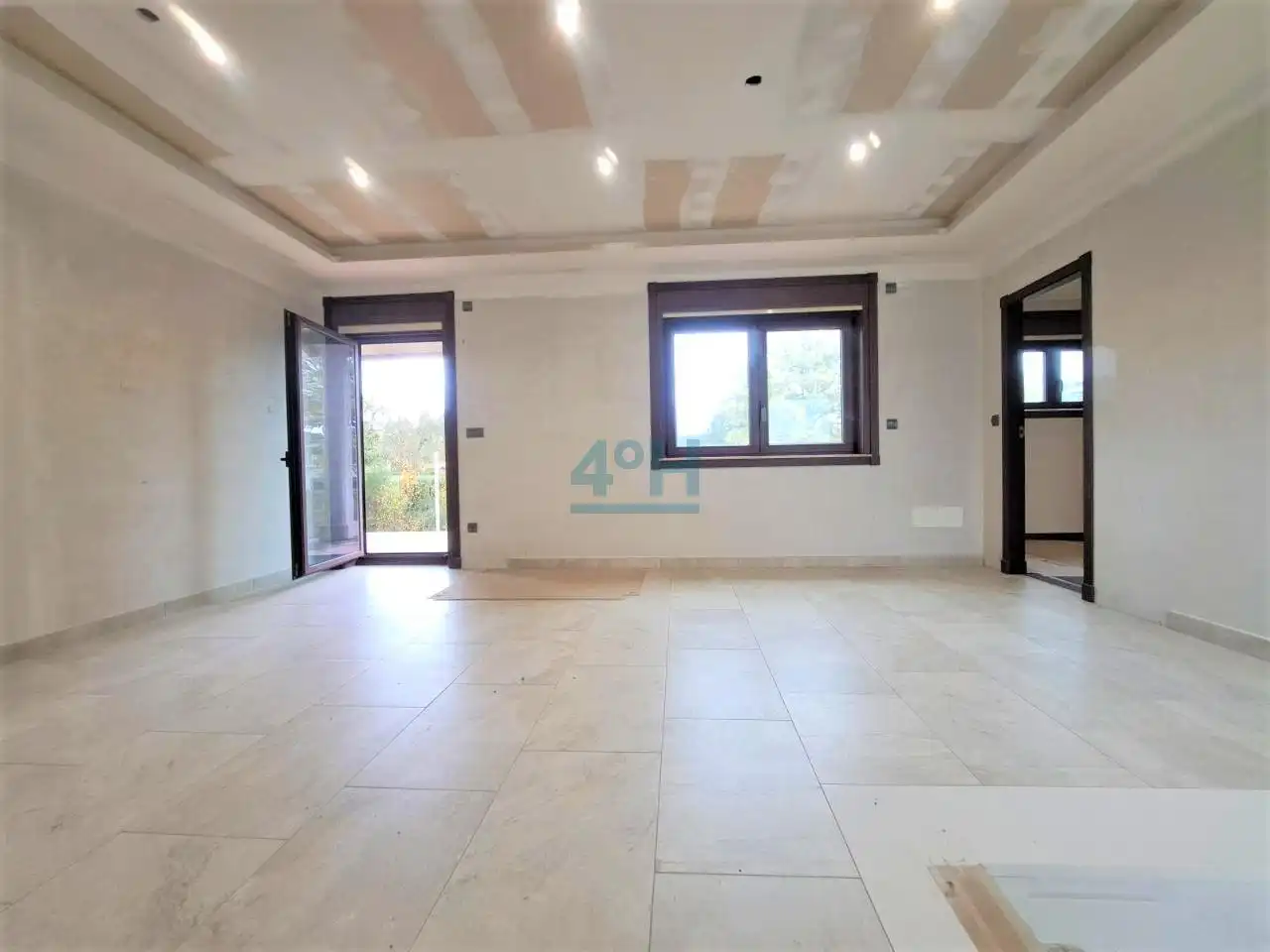 Casa o chalet en venta en O Carballiño   con Calefacción, Jardín privado y Terraza