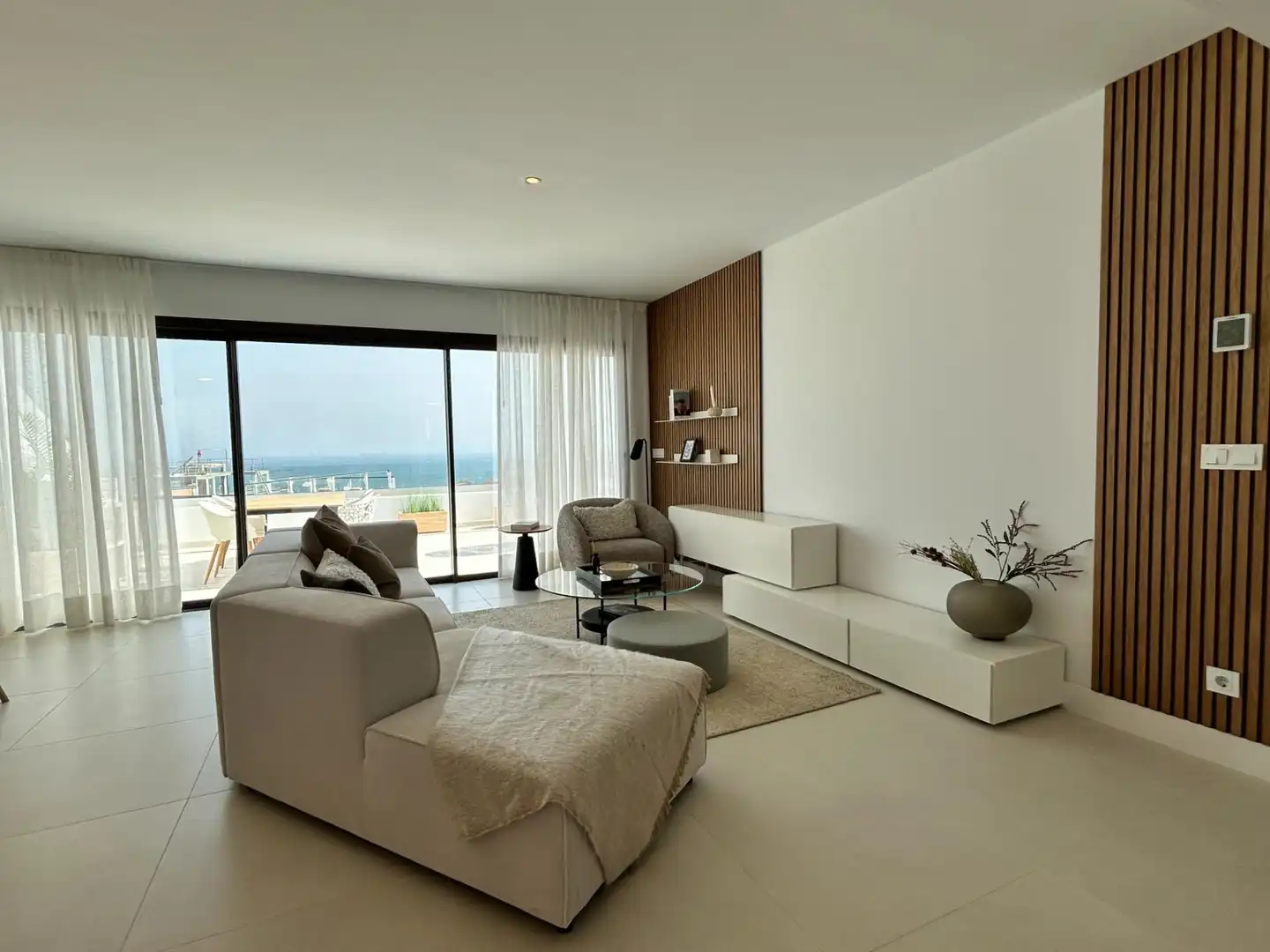 Penthouse with pool for sale in Calle Victoria Kent, Lomas 5, imagen 9
