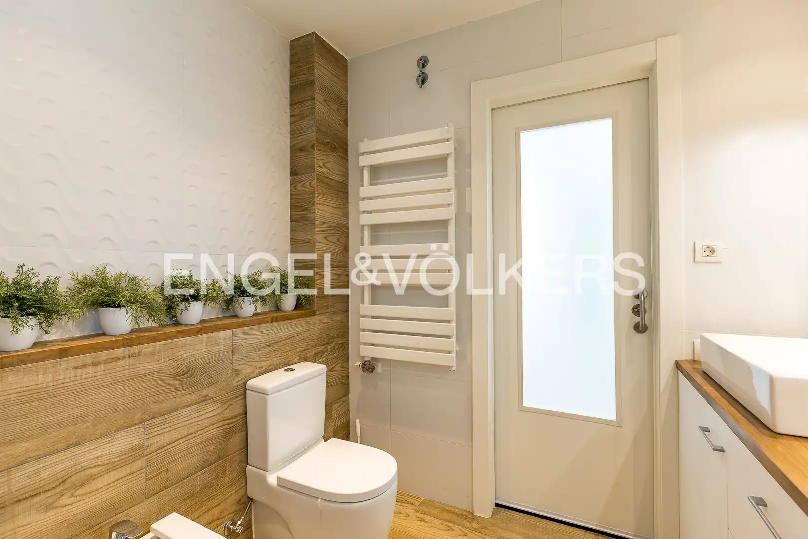 Terraza de Casa o chalet en venta en Vilanova i la Geltrú con Aire acondicionado, Calefacción y Jardín privado
