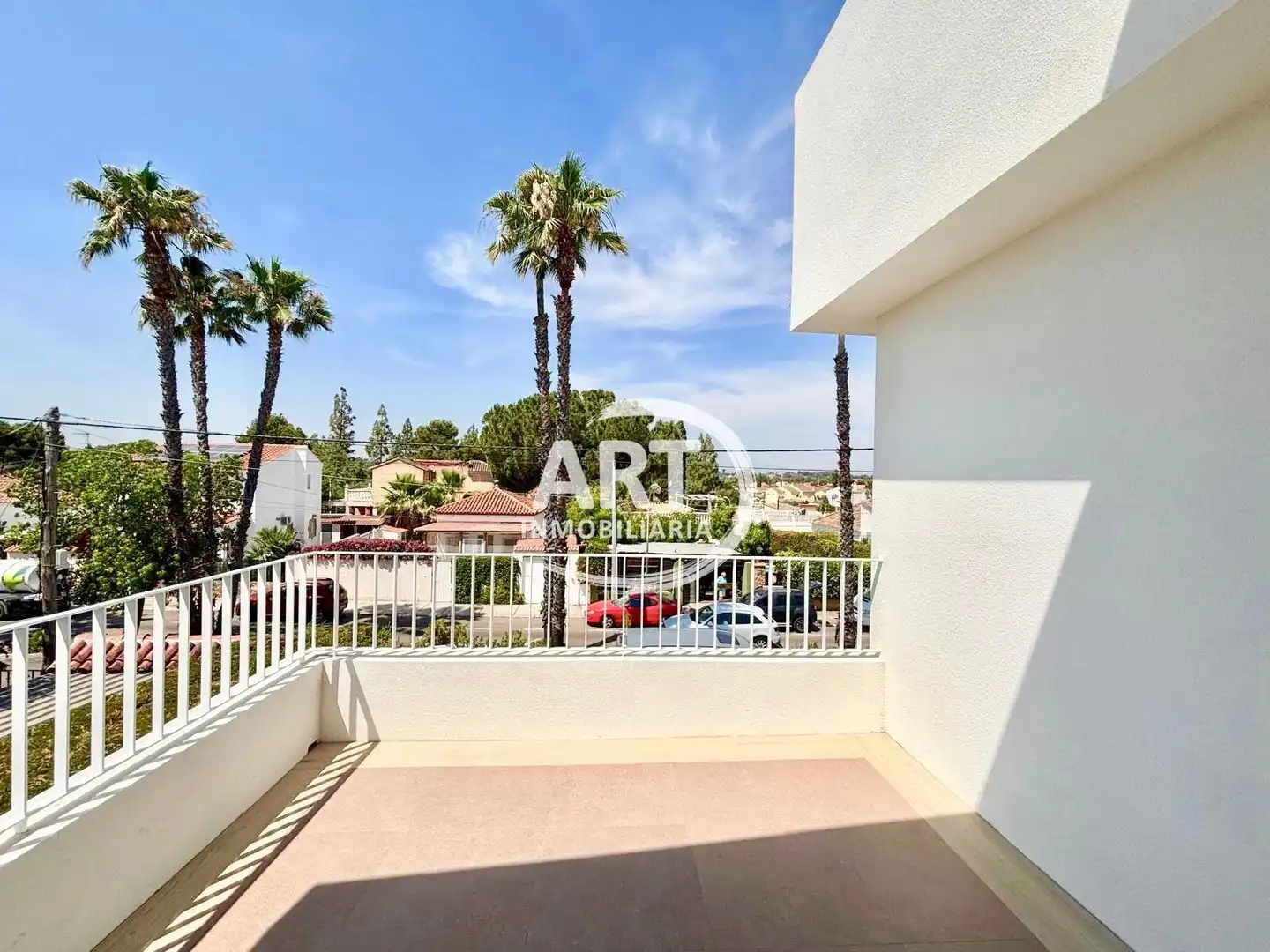 Vista exterior de Casa o xalet de lloguer en L'Eliana amb Aire condicionat, Calefacció i Jardí privat