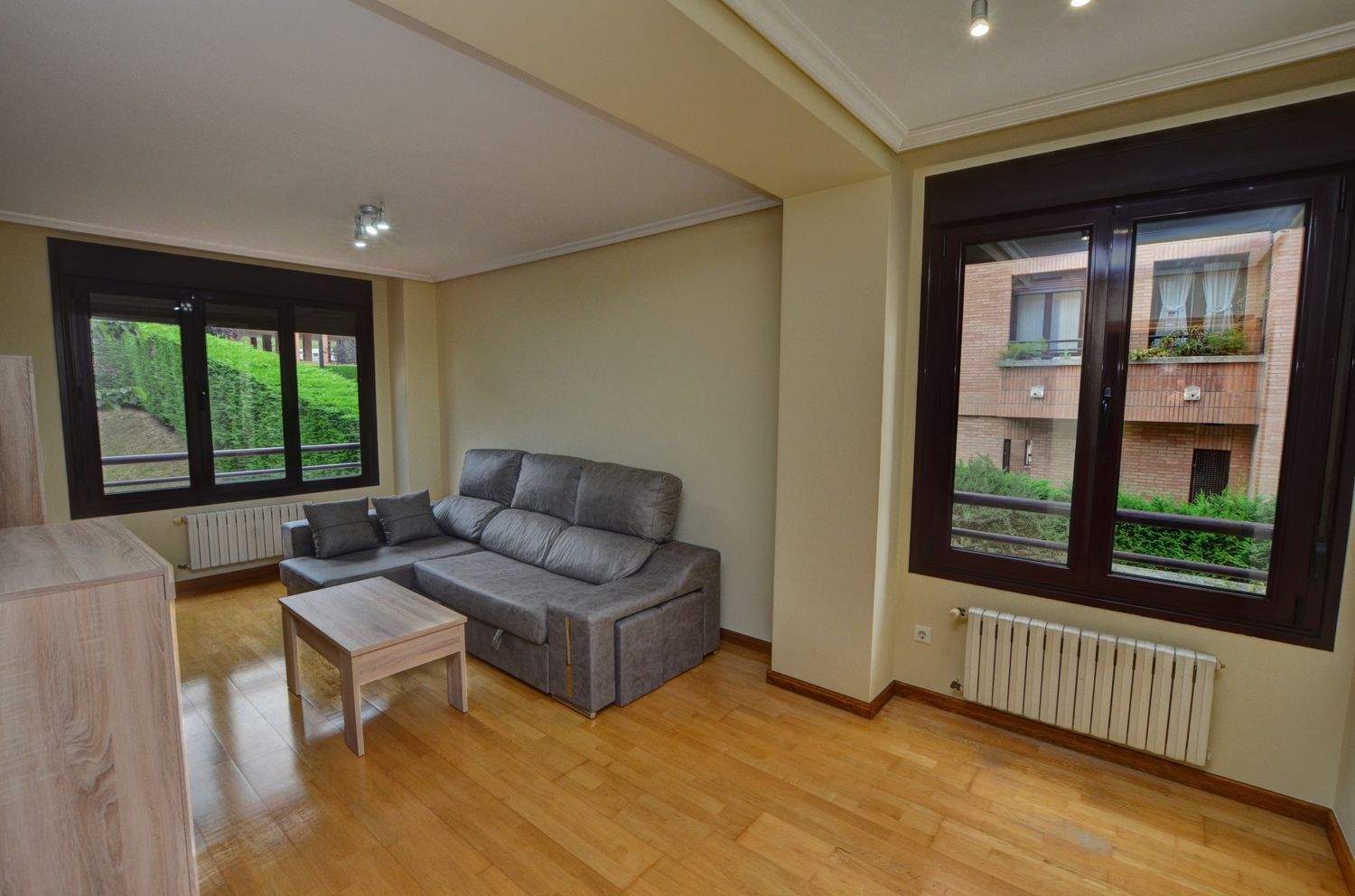 Sala de estar de Piso en venta en Gijón  con Calefacción, Jardín privado y Trastero