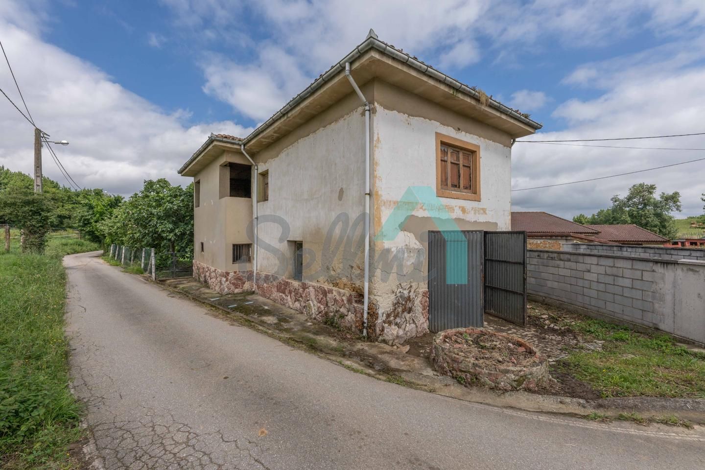 Vista exterior de Casa o xalet en venda en Siero amb Jardí privat