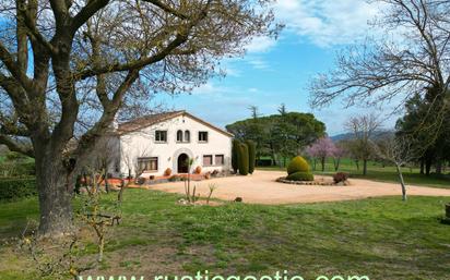 Exterior view of Country house for sale in Vidreres  with Terrace and Swimming Pool