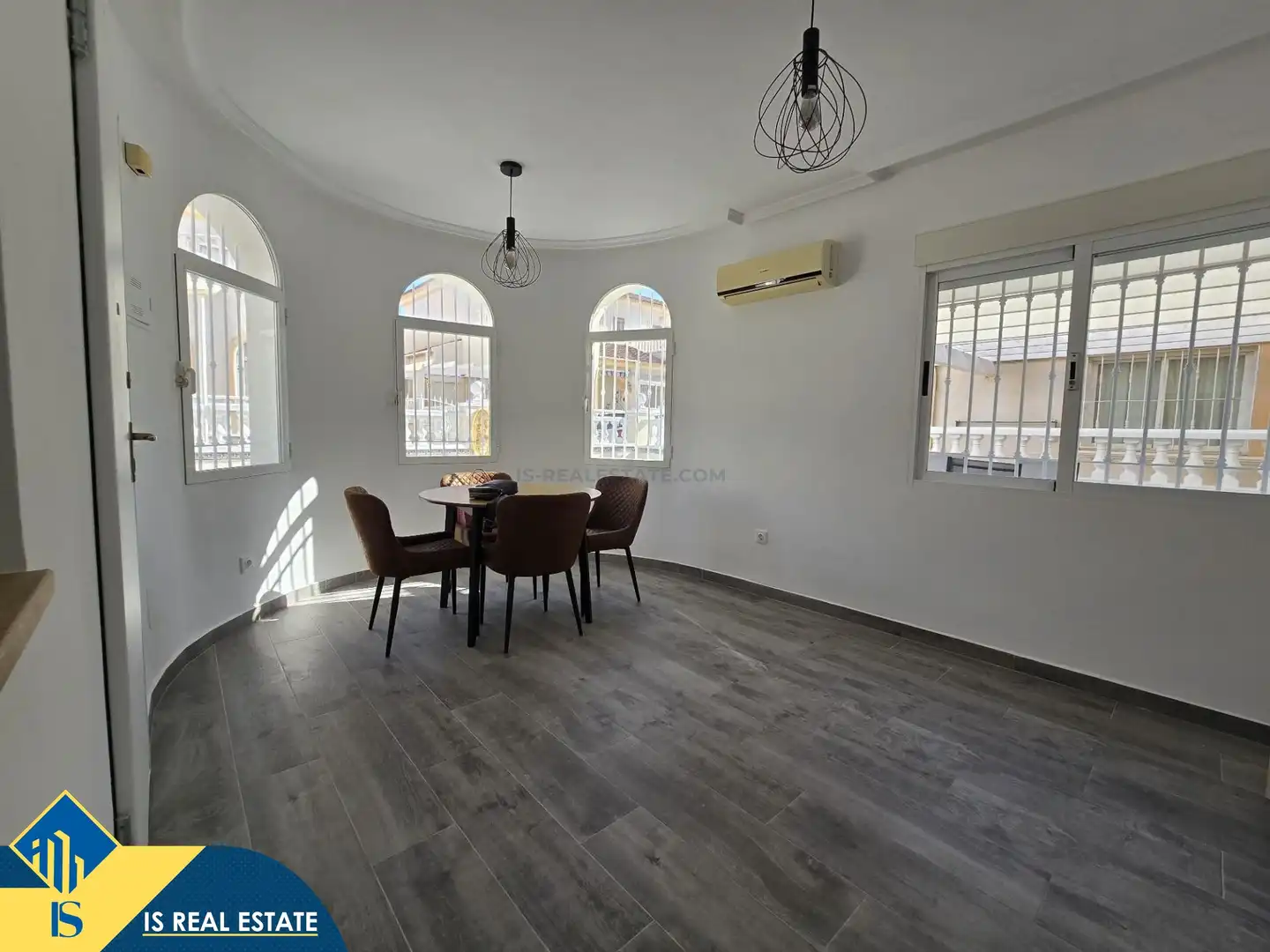 Comedor de Dúplex en venta en Torrevieja con Terraza y Amueblado