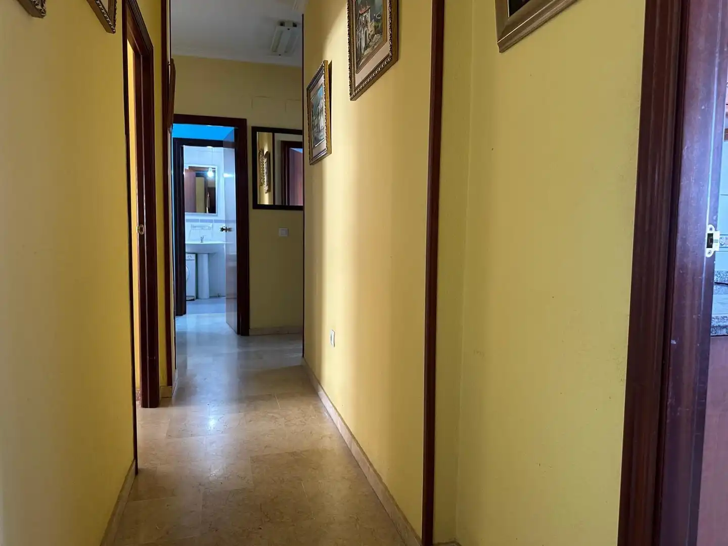 Flat for sale in Sevilla  with Air Conditioner, Heating and Storage room