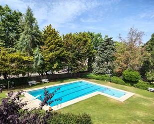Piscina de Casa o xalet de lloguer en Begues amb Calefacció, Terrassa i Traster