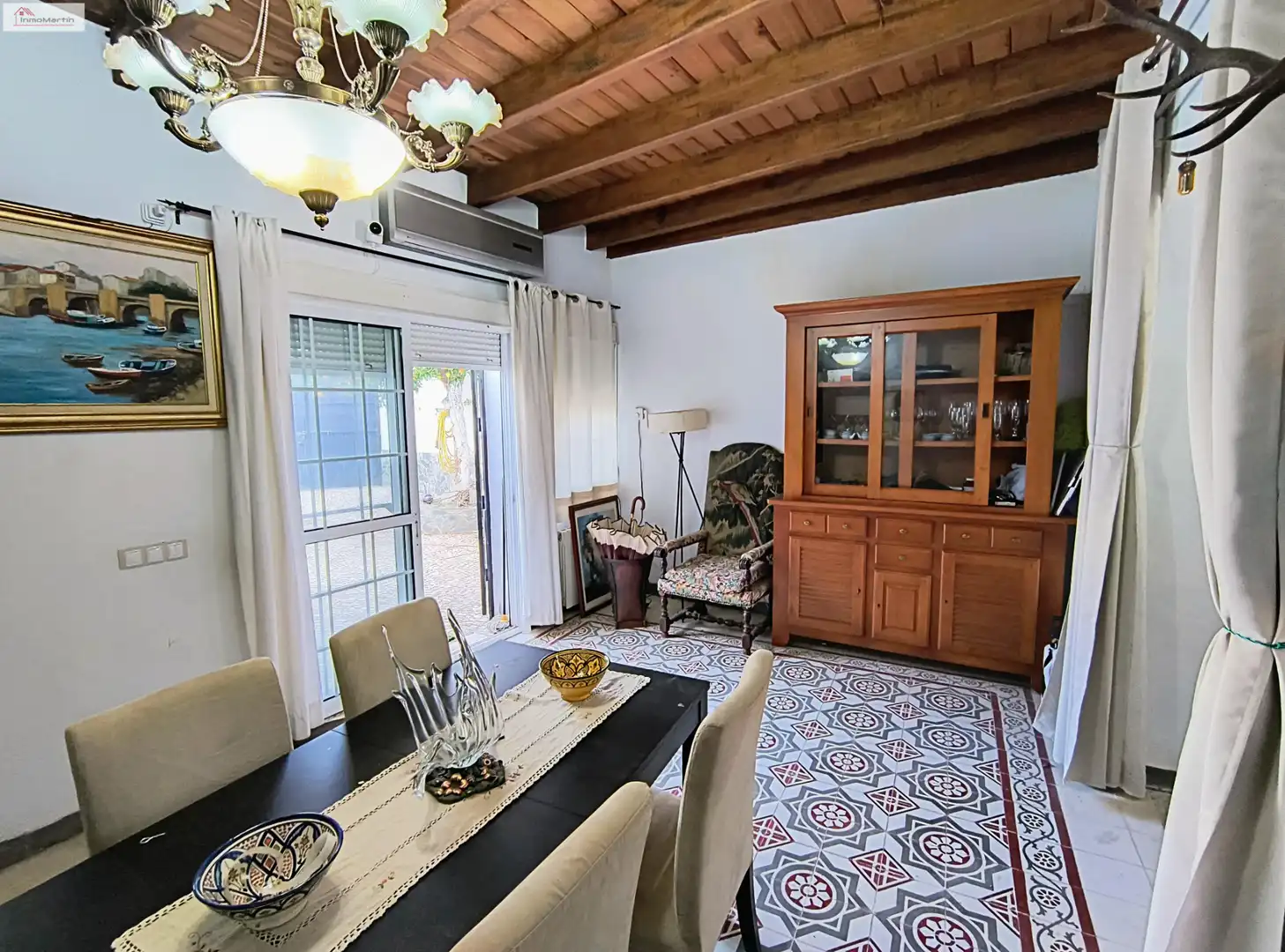 Comedor de Casa adosada en venta en Almadén de la Plata con Aire acondicionado, Calefacción y Terraza