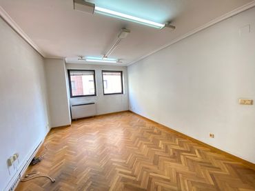 Bureau à louer à Centro