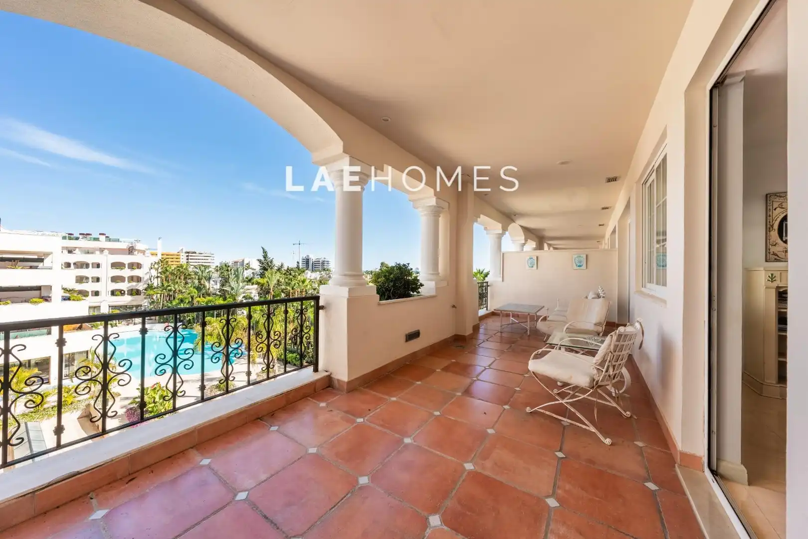 Vista exterior de Apartament en venda en Marbella amb Aire condicionat, Calefacció i Terrassa