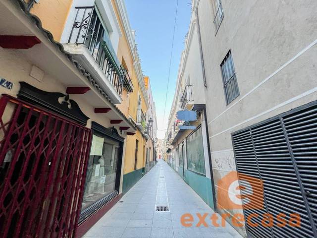 Local comercial en Alquiler en Casco Antiguo