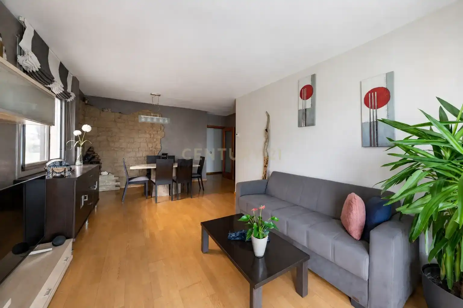 Sala d'estar de Pis en venda en Parets del Vallès amb Aire condicionat, Traster i Piscina comunitària