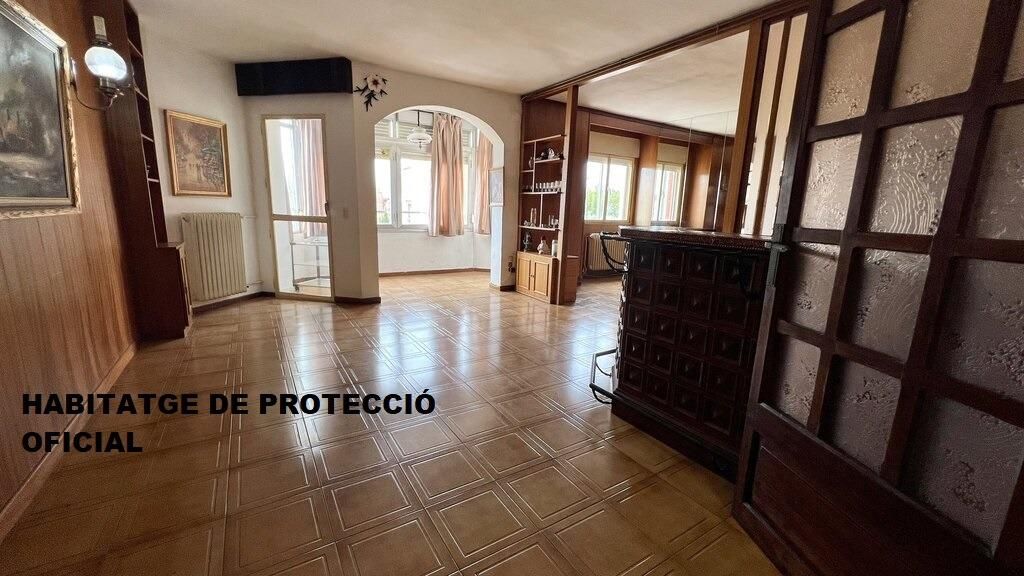 Sala d'estar de Pis en venda en Figueres amb Calefacció