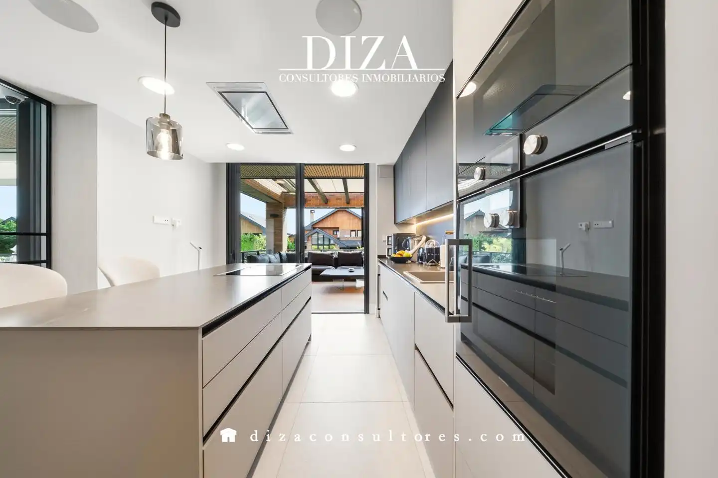 Kitchen of Houses for sale in Las Rozas de Madrid  with Air Conditioner, Heating and Private garden