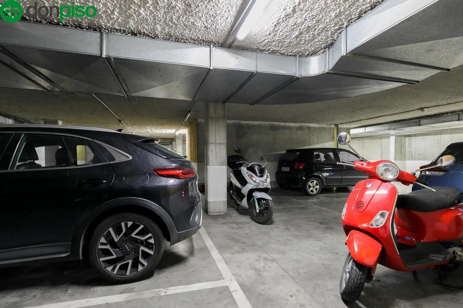 Parking of Flat for sale in Granada  with Air Conditioner, Terrace and Balcony