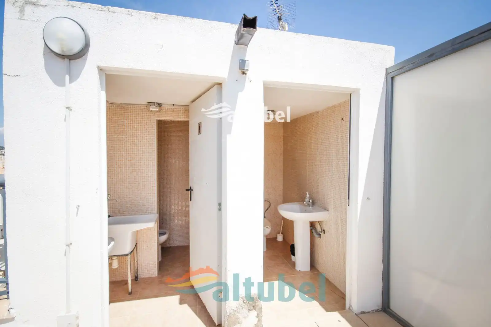 Bathroom of Apartments for sale in Peñíscola / Peníscola  with Air Conditioner, Swimming Pool and Community pool
