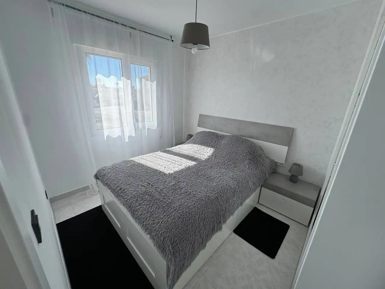 Habitación de Apartamento en venta en Torrevieja con Aire acondicionado, Calefacción y Terraza