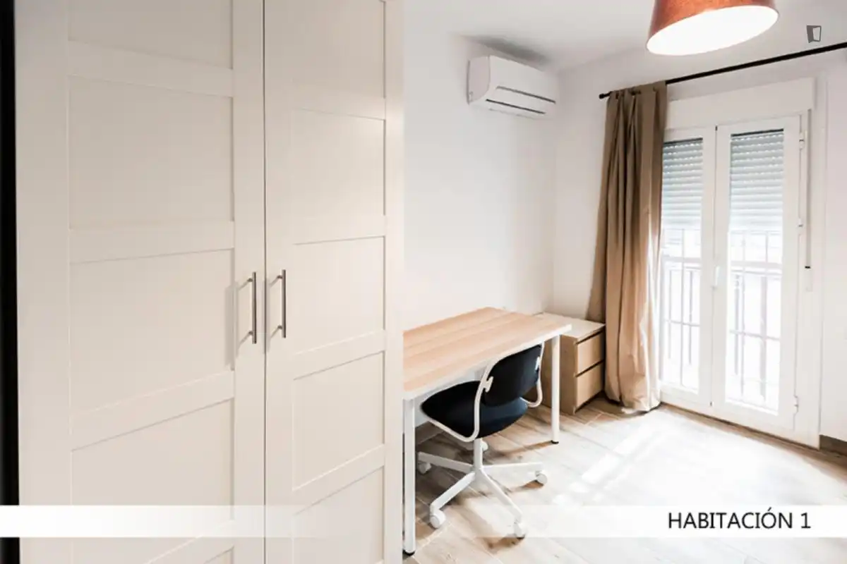 Habitació a Doctor Barraquer - G. Renfe - Policlínico