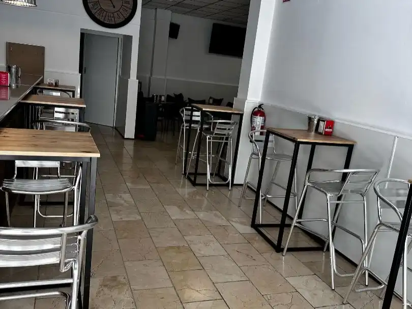 Local de alquiler en Estepa con Aire acondicionado, Calefacción y Amueblado