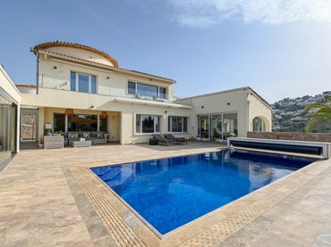 Villa con piscina in vendita a Paichi