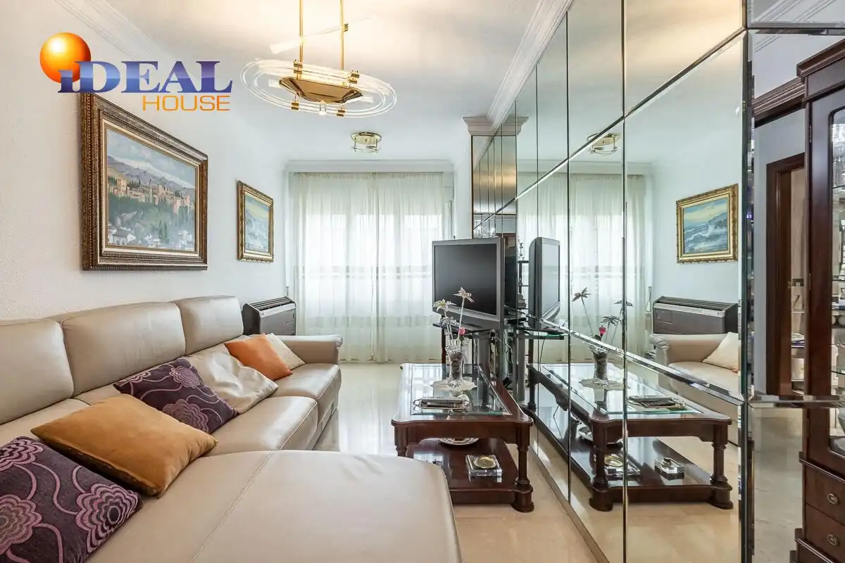 Piso con ascensor en venta en Calle ARQUITECTO JIMENEZ LACAL, imagen 6