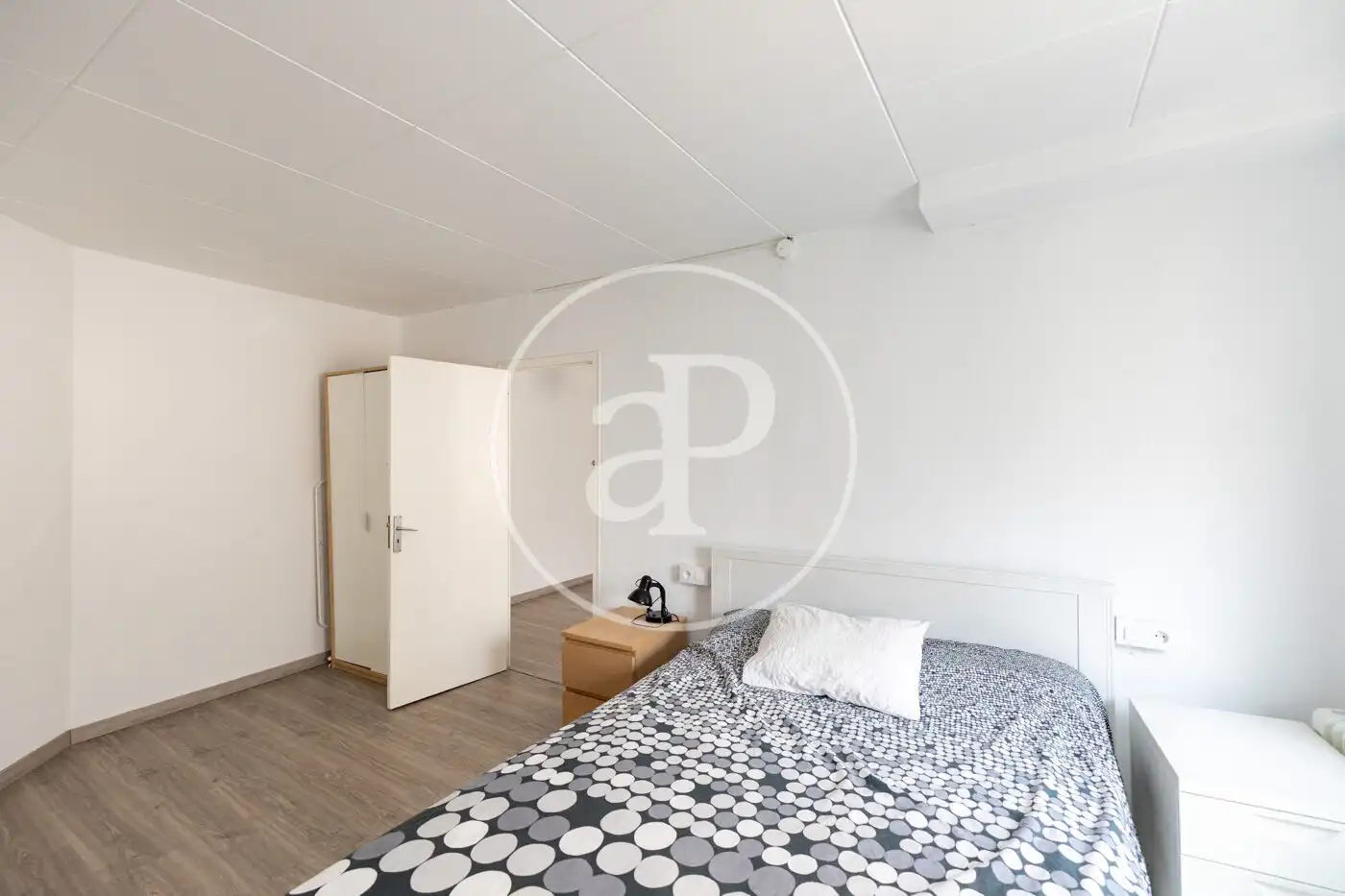 Bedroom of Flat for sale in Barcelona  with Heating, Furnished and Balcony