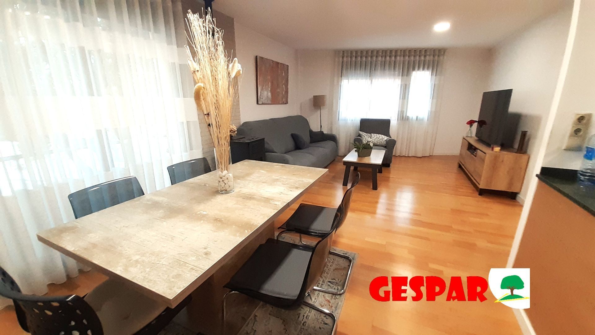 Living room of Flat for sale in Parets del Vallès  with Air Conditioner, Terrace and Storage room