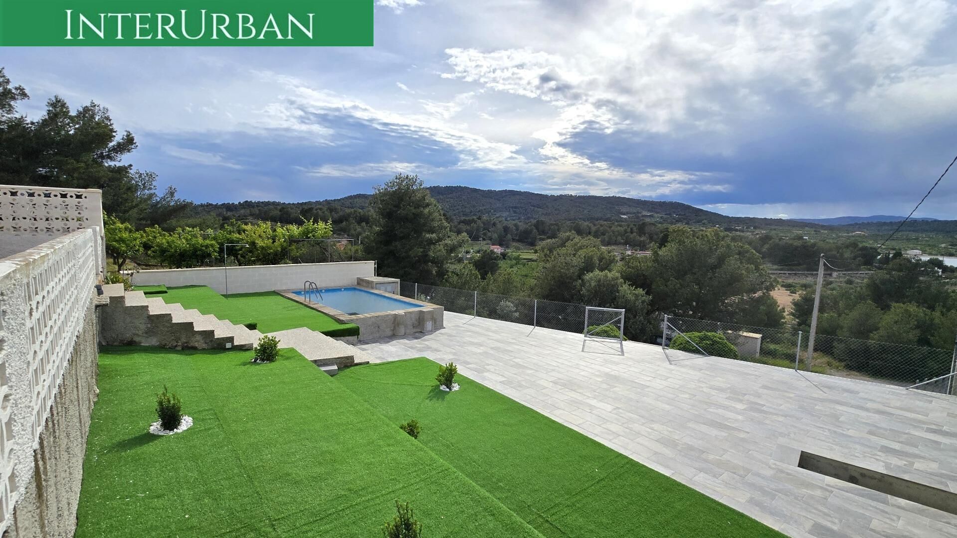 Terrassa de Casa o xalet en venda en Casinos amb Aire condicionat, Calefacció i Jardí privat